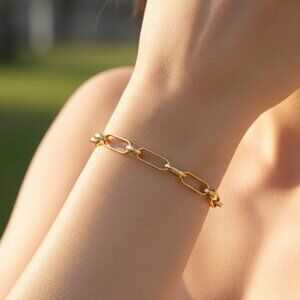 "Trendy Handmade Bracelet – A Thoughtful Gift for Girls & Women | UNVRC1569